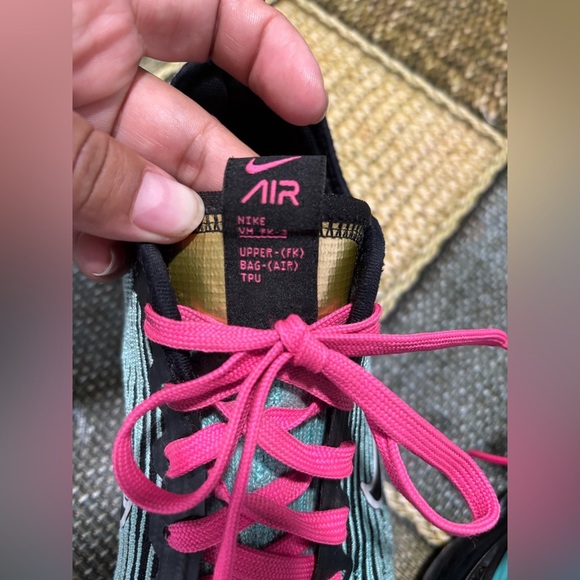 Nike Women's Sneakers in Teal and Pink - Picture 7 of 10